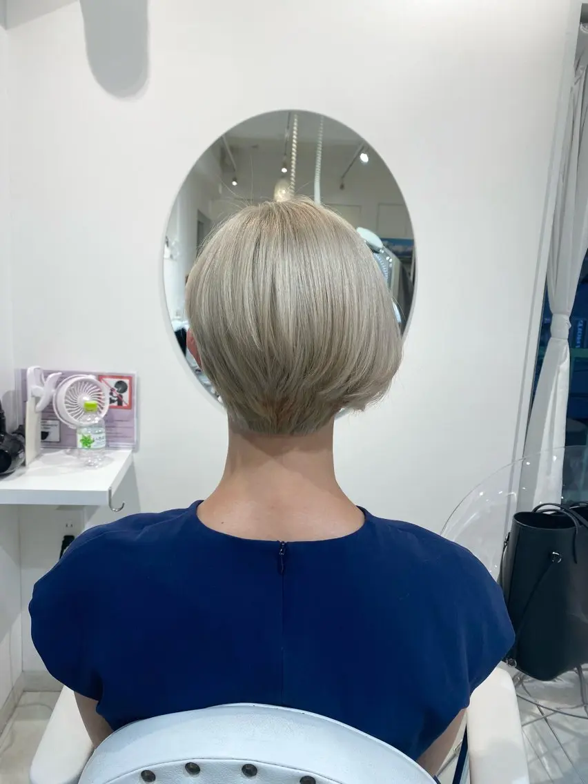 ショート カラー TAE .のヘアスタイル