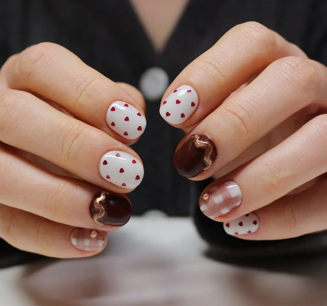 ネイル ボルドー ハート 韓国ネイル バレンタイン ワンホンネイル ハンドネイル Baku Nailsのネイルデザイン