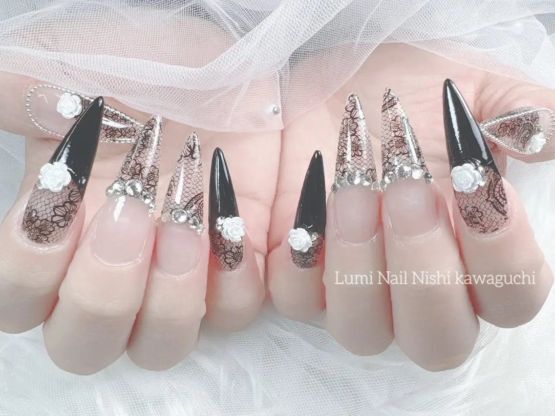 ネイル ジェルネイル ガーリー ハート キラキラネイル ピンク Lumi Nail Salonのネイルデザイン