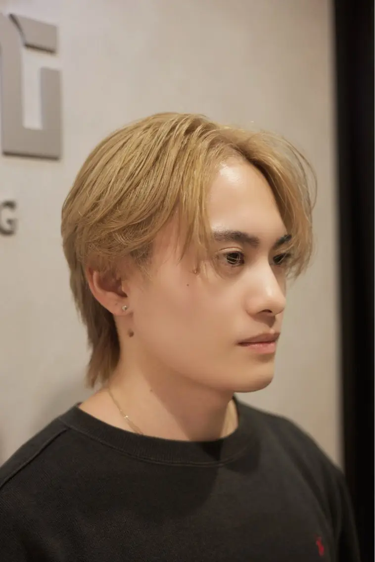 ショート カラー メンズ カット ヘアカラー ヘアセット 渋谷ハイトーンカラー とーまぴ🙀のヘアスタイル