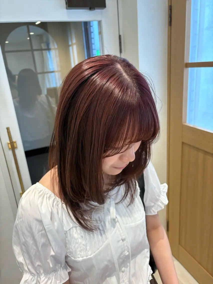 ミディアム カラー 顔周りカット レイヤーカット 脇尾 百花のヘアスタイル