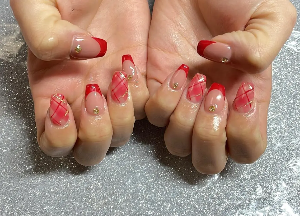 ネイル ハンドネイル VIERU 🌈🎀💖のネイルデザイン