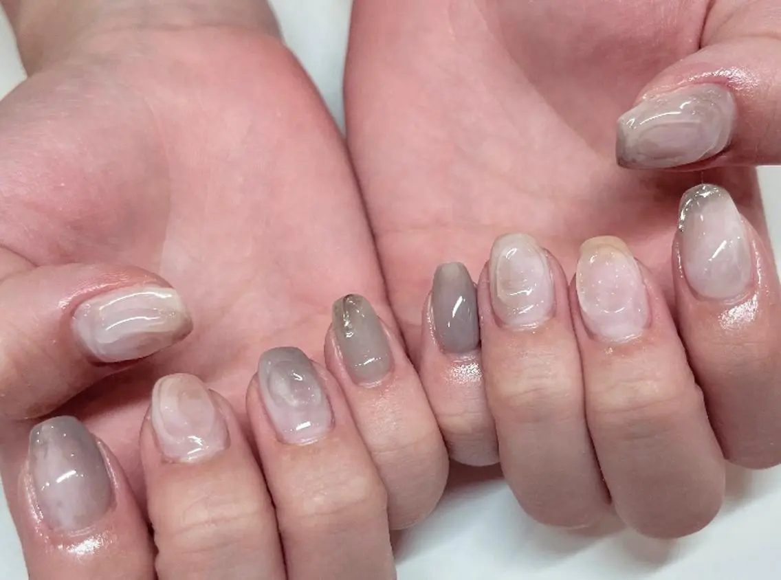 ネイル ニュアンスネイル 山本 杏香のネイルデザイン