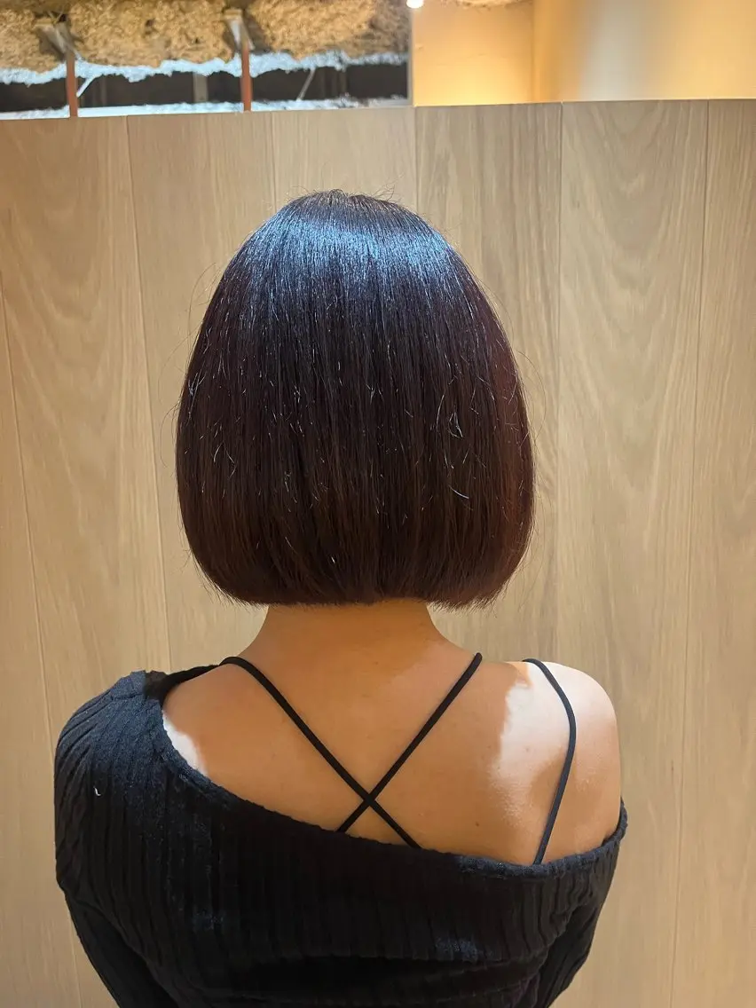 カラー レッドカラー 髪質改善ストレート× 透明感カラー / 花のヘアスタイル