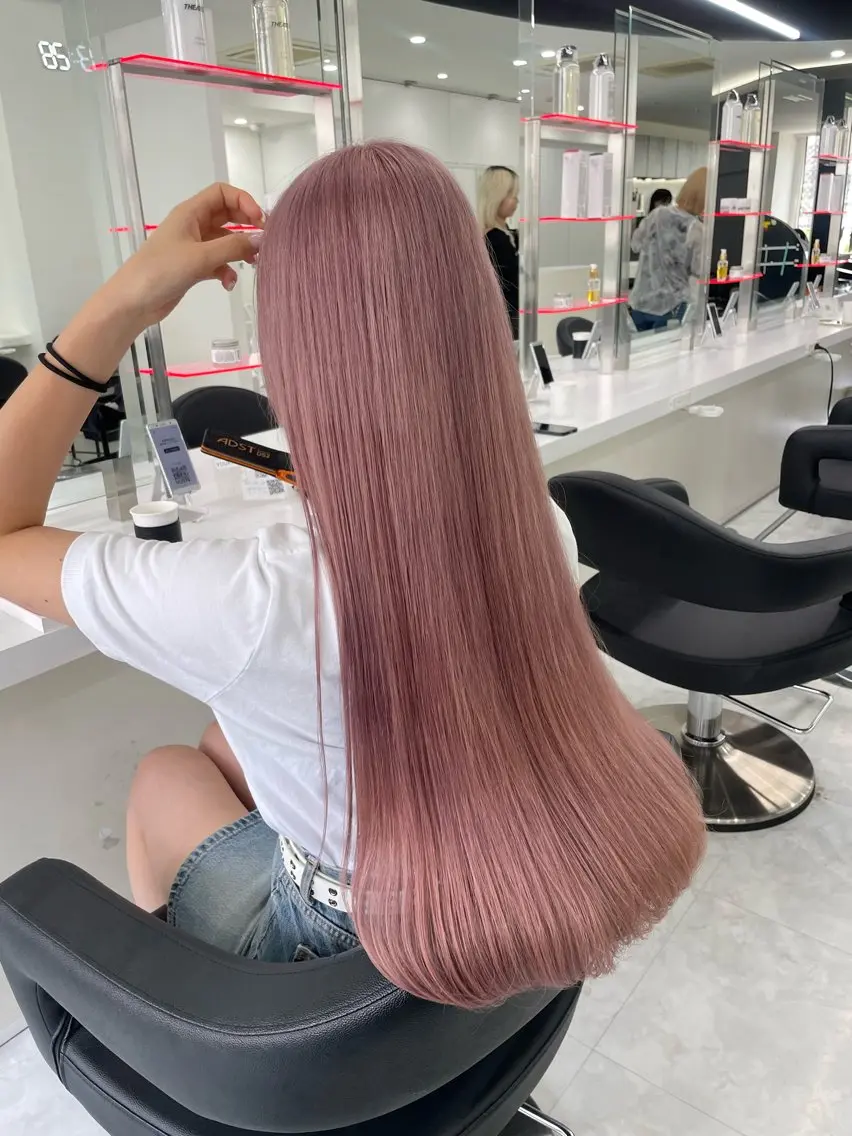 ロング カラー ベージュカラー ピンクカラー ピンクベージュ ラベンダー💜 グレージュ🩶のヘアスタイル