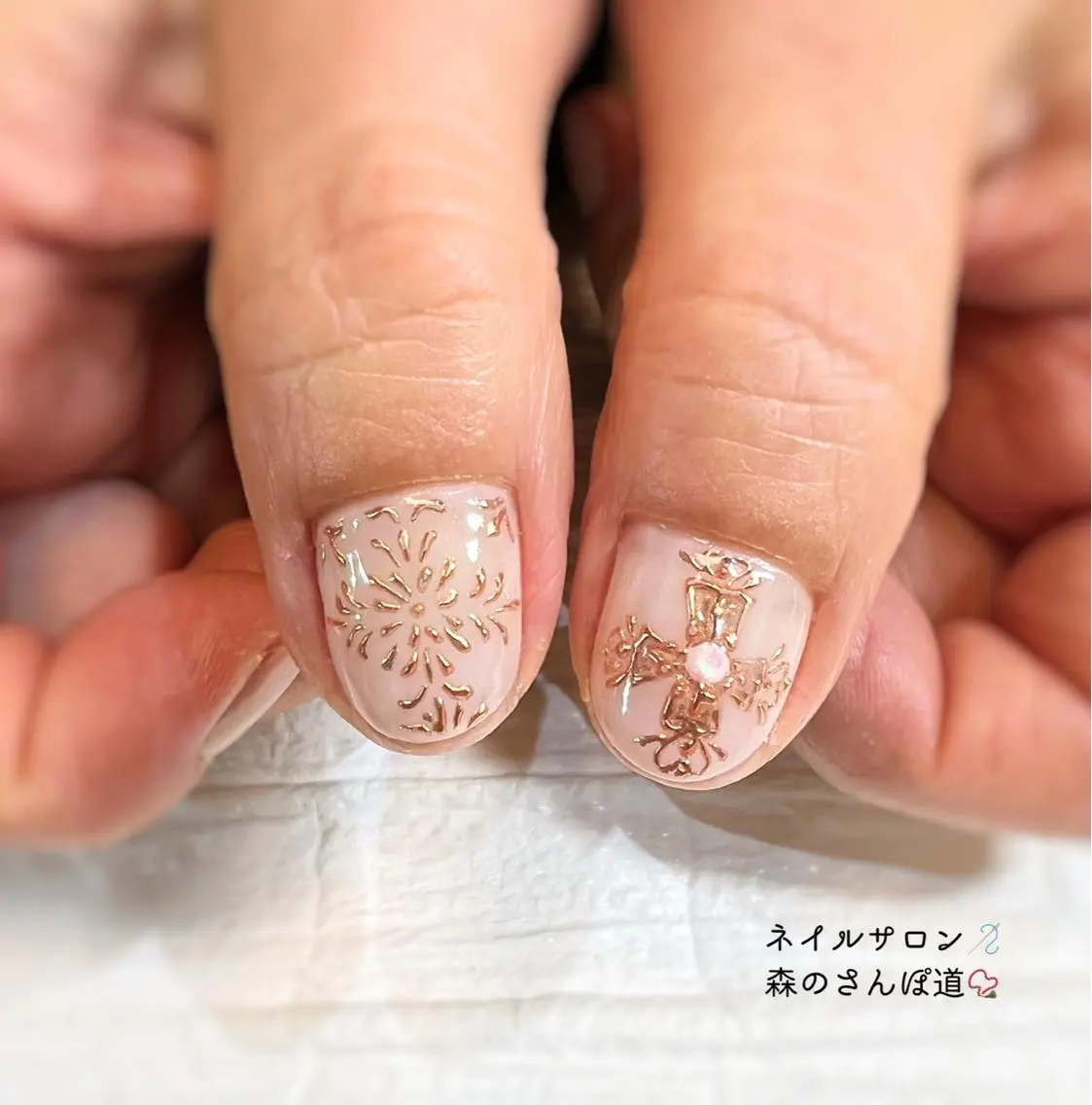 ネイル ハンドネイル ショートネイル 森のさんぽ道のネイルデザイン