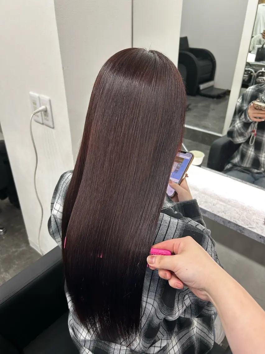 ロング ヘアカラー TIEL カズハのヘアスタイル