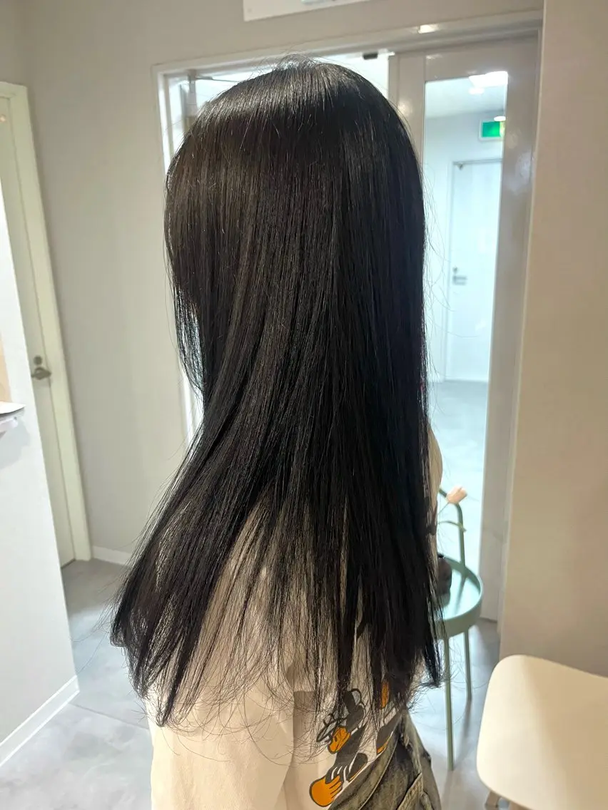 【🖤暗髪カラーしたい方🖤】ワンカラー+4stepトリートメント付💍✨️ブルーブラック/ダークグレージュ..の写真