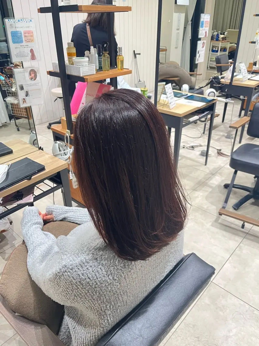 ミディアム レイヤーカット 坂口 友莉香のヘアスタイル