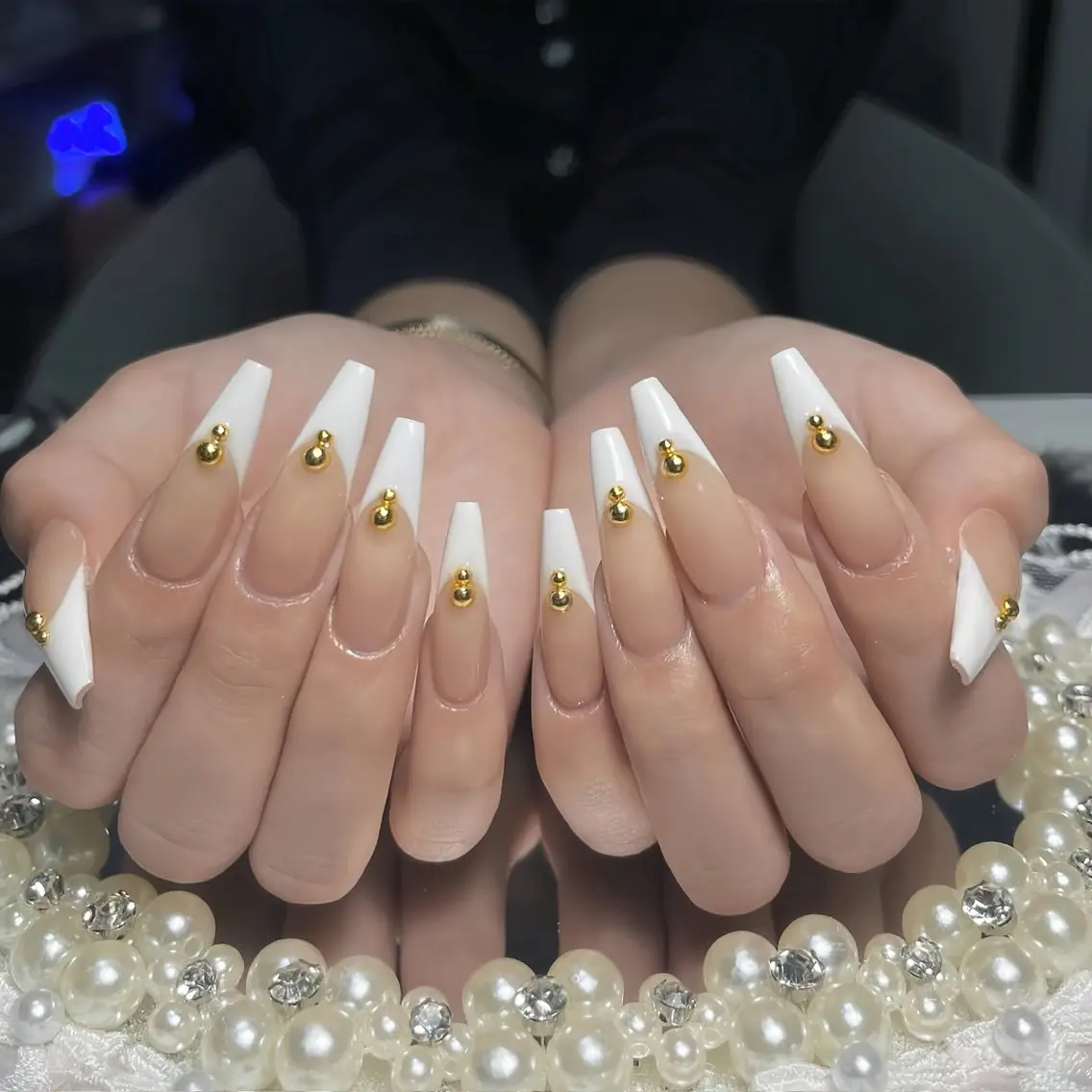 ネイル オーロラネイル 長さ出し フラッシュネイル フレンチネイル ジェルネイル ハンドネイル Amee Nail Salonのネイルデザイン