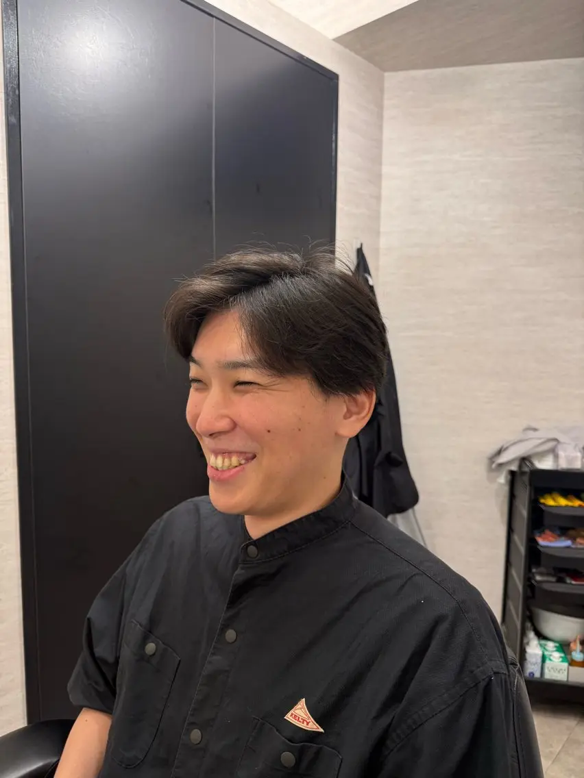 ミディアム 佐藤 瑛太のヘアスタイル