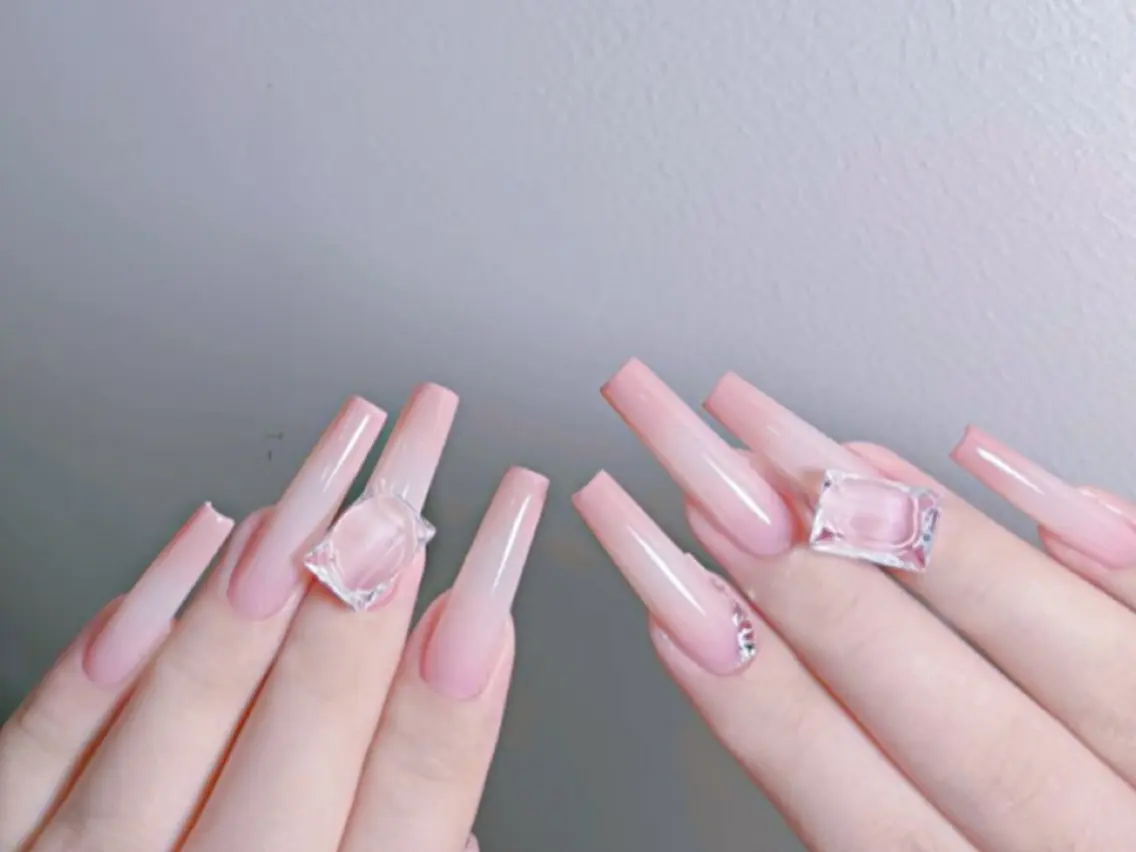 ネイル オーロラネイル チークネイル 長さ出し フットネイル フレンチネイル 🎀AND🎀 Nail Salonのネイルデザイン
