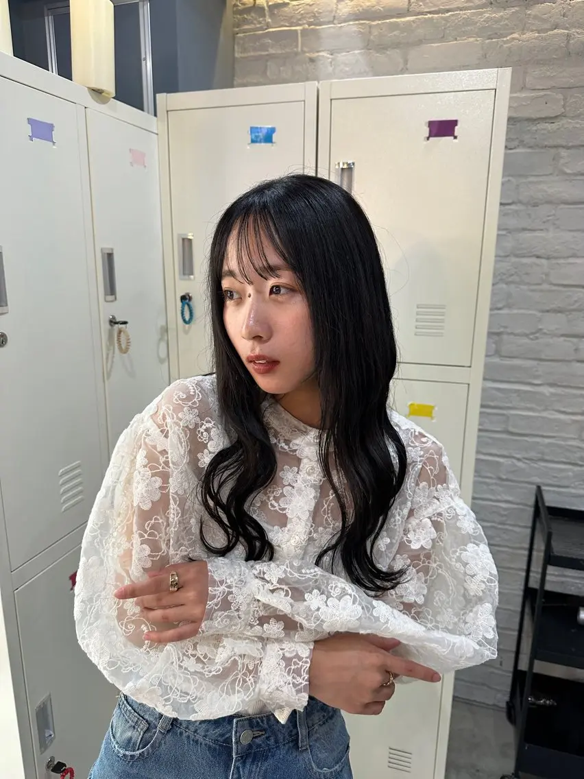 ロング カラー ヘアカラー 十倉 朱莉のヘアスタイル