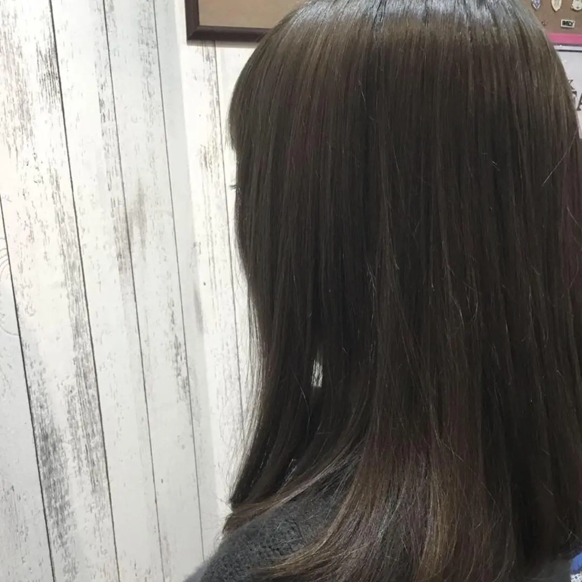 セミロング カラー パーマ embrace エンブレイスのヘアスタイル
