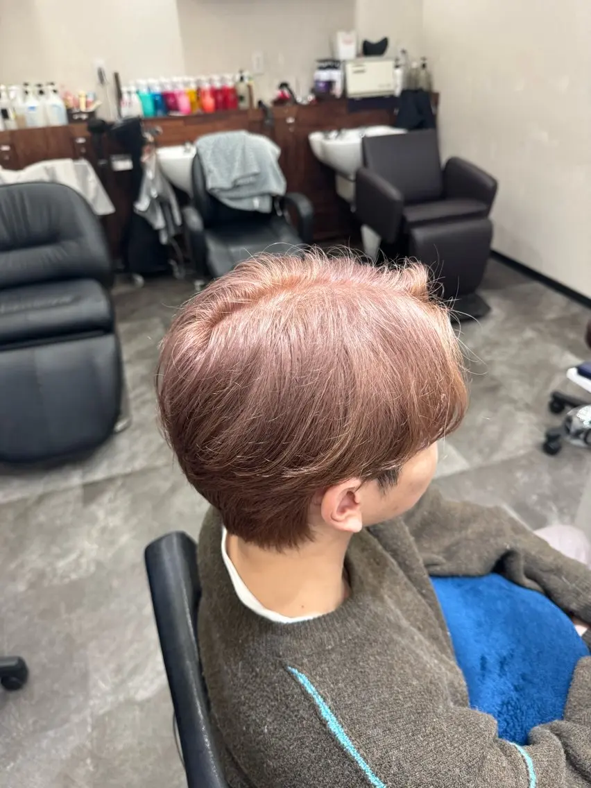 カラー ベージュカラー ブリーチ 透明感カラー ハイトーンカラー ピンクカラー ヘアカラー 岡田 慎之介のヘアスタイル