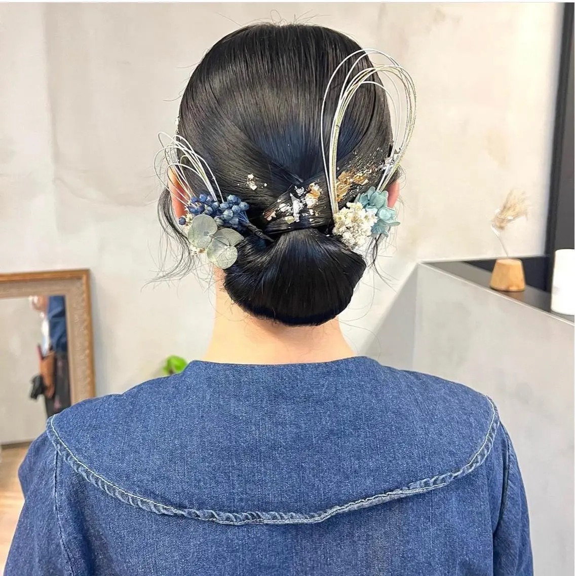 セミロング カラー パーマ ヘアアレンジ メンズ キッズ ネイル マツエク・マツパ アイブロウ 卒業式のヘアスタイル 卒業式 カット ヘアカラー トリートメント 前川 朋香のヘアスタイル