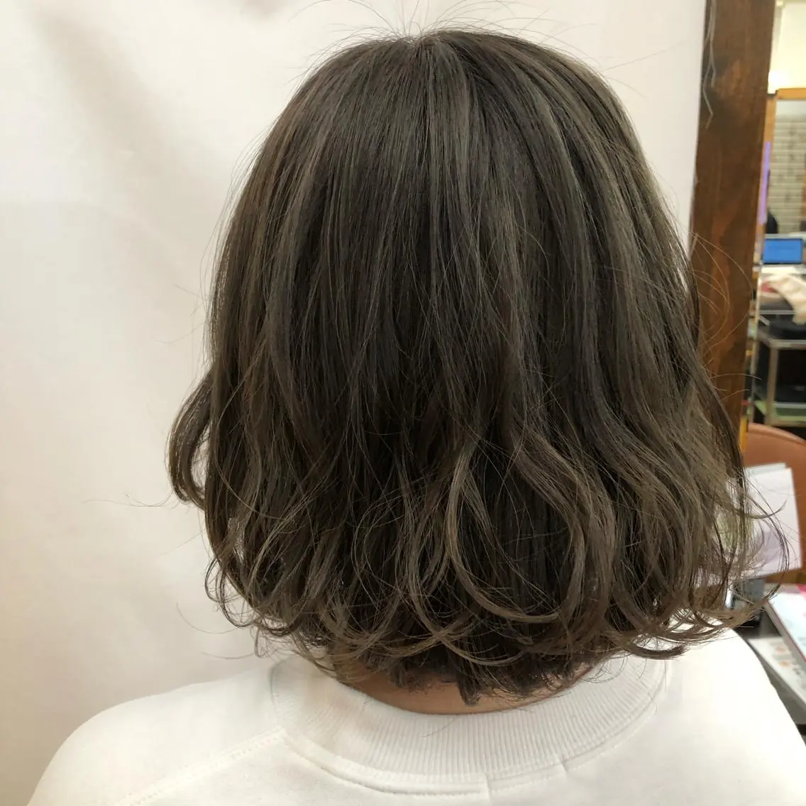 ミディアム カラー パーマ ヘアアレンジ 暖色ボブ 🍊rikakoのヘアスタイル