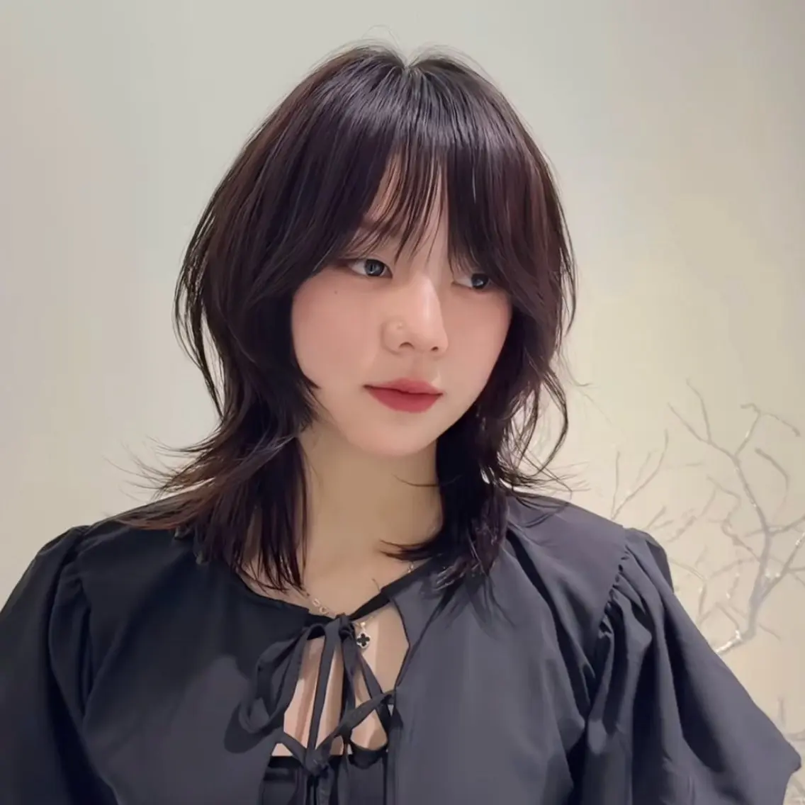 ミディアム SHIN レイヤーカットのヘアスタイル