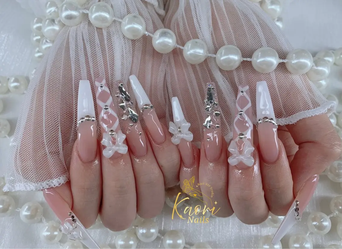 ネイル アートネイル クリアネイル フレンチネイル ガーリー キラキラネイル Kaori Nailのネイルデザイン