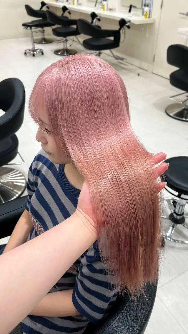 ロング カラー ヘアアレンジ ヘアカラー 韓国レイヤー&ピンク 艶髪🩶maikoのヘアスタイル