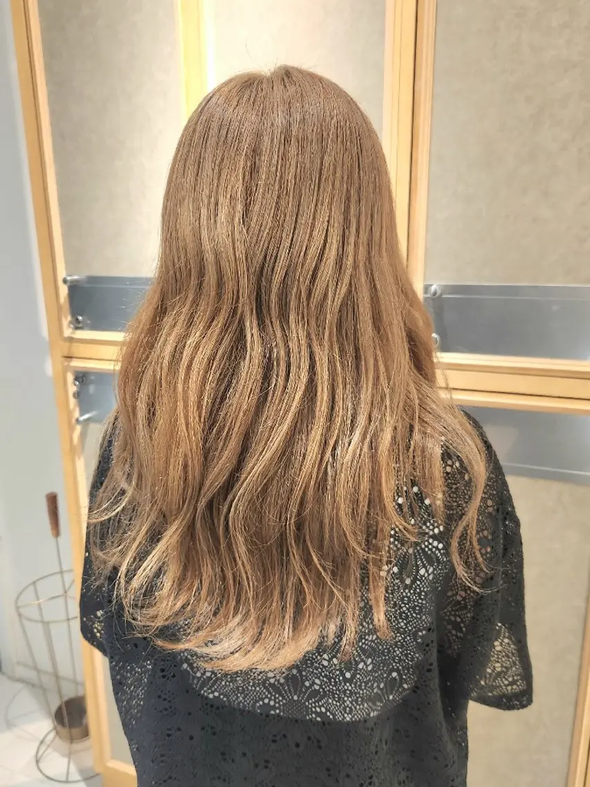 【限定半額͛💠】ハイトーン✨ブリーチ➕ケアカラー➕トリートメントの写真