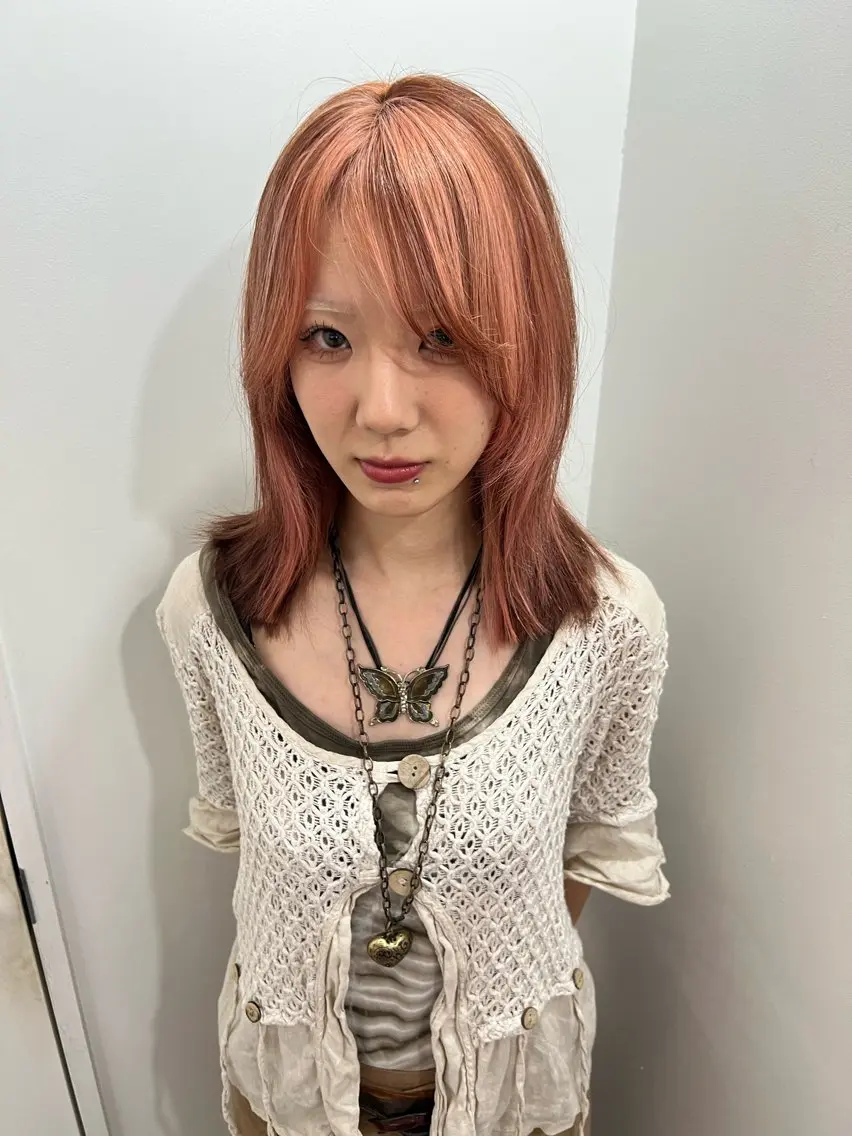 ミディアム ヘアカラー トリートメント 💥ウルフカット デザインあんな💥のヘアスタイル