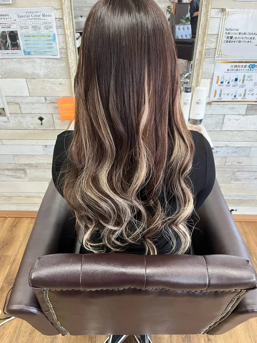 ロング Reflet RENAのヘアスタイル