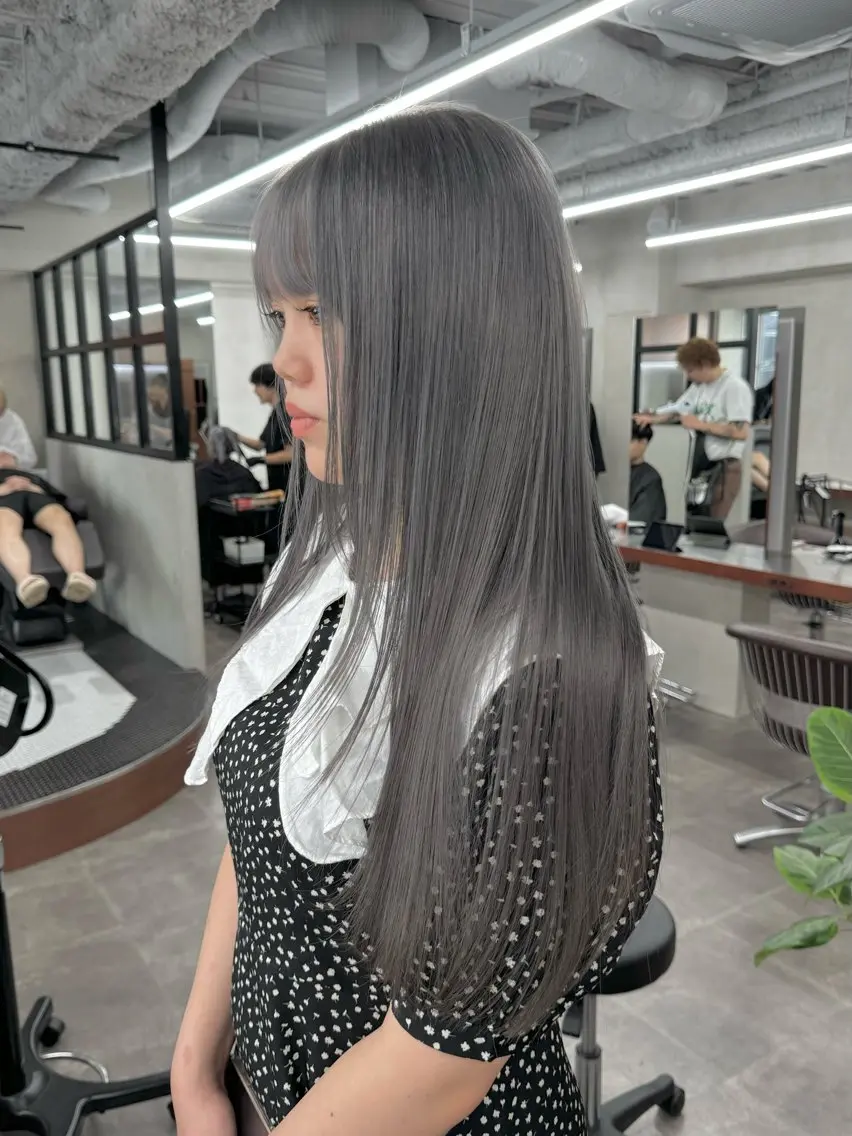 ロング カラー アッシュ ベージュカラー ブリーチ ブロンド ブラウンカラー カット ヘアカラー トリートメント ブリーチ　ハイトーン 特化🌈フジタハルキのヘアスタイル