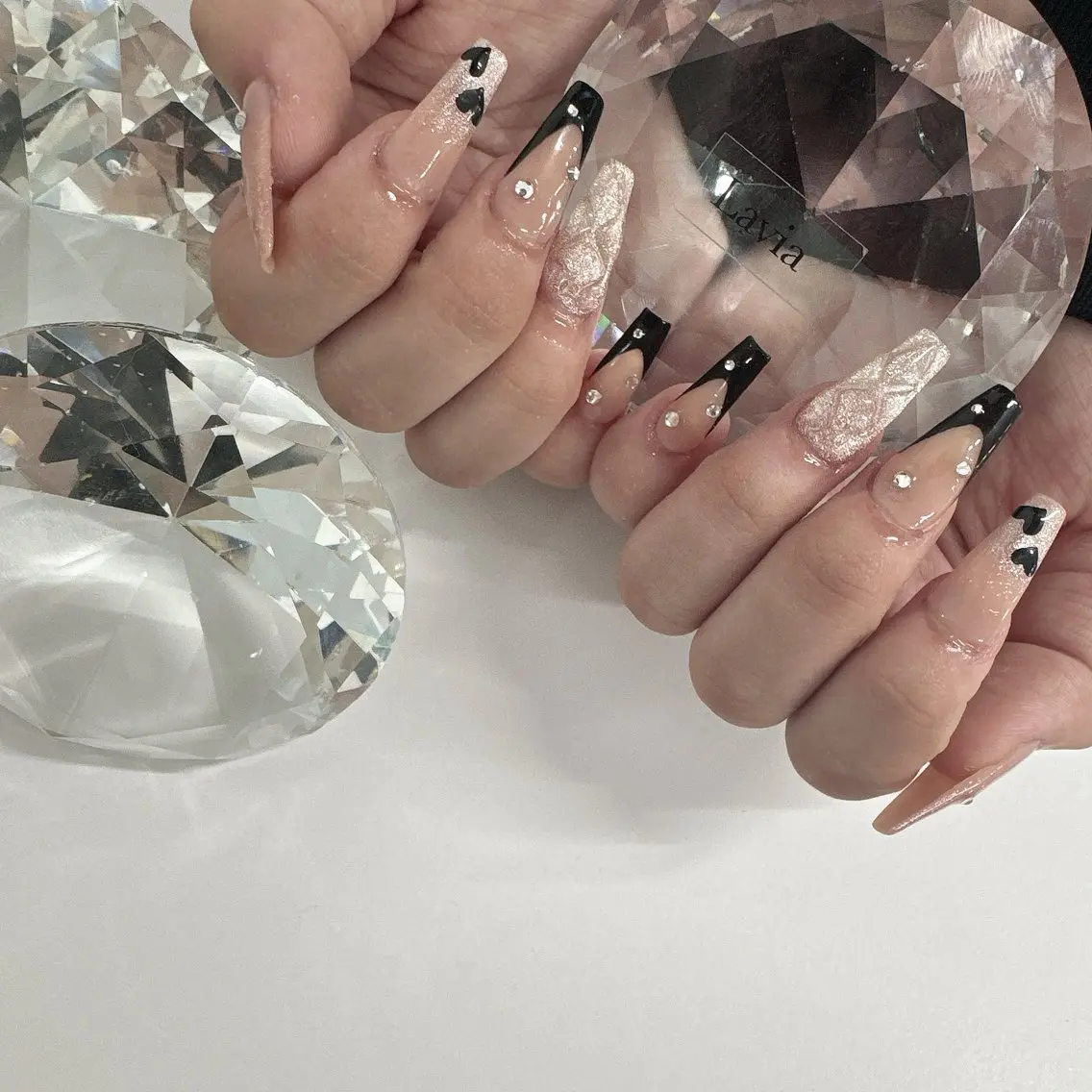ネイル lavia🖤 ayumiのネイルデザイン