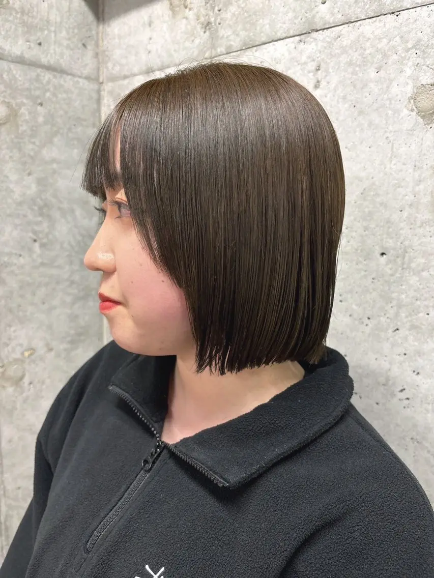 ショート 切りっぱなしボブ ボブ カット hina💟 透明感カラーのヘアスタイル