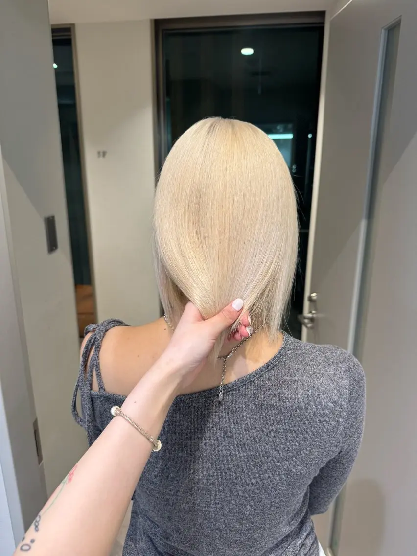 ショート カラー 抜きっぱなしブロンド ブロンド ハイトーン/ピンク カラー/めい🎀のヘアスタイル