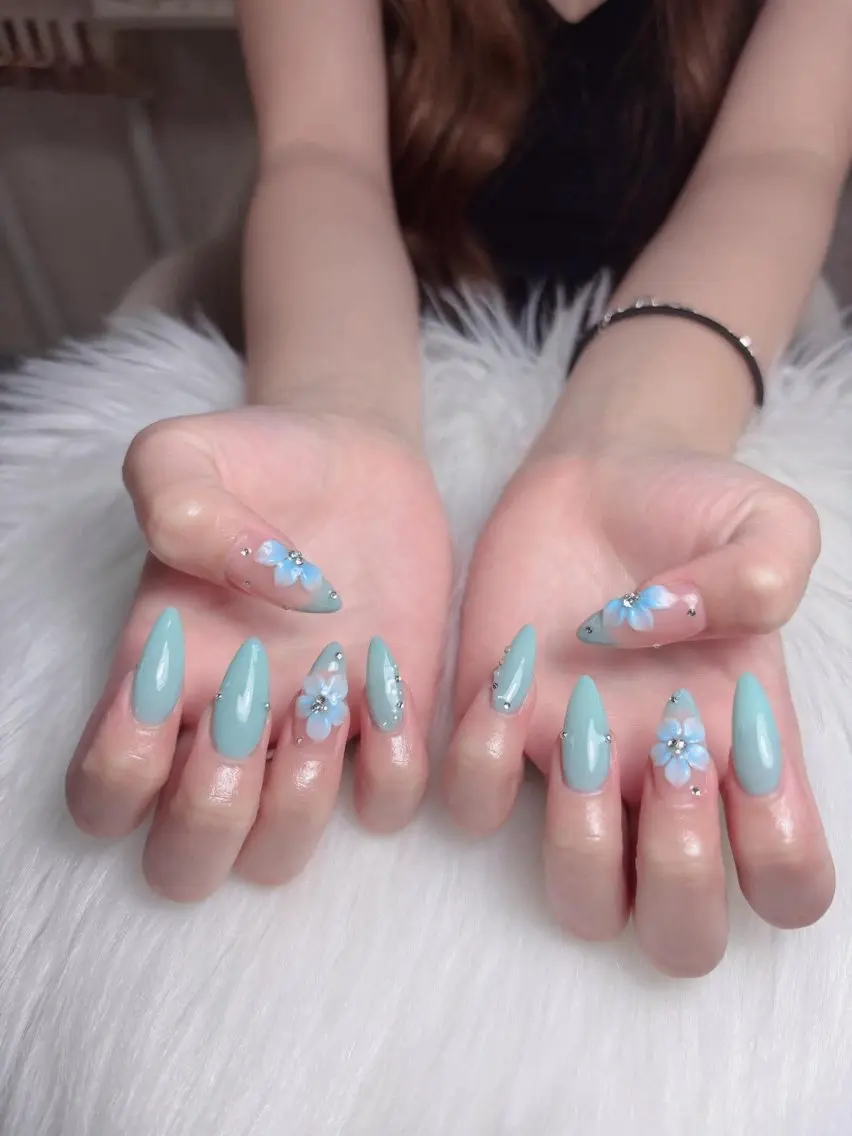 ネイル ハンドネイル Swan Nail Salonのネイルデザイン