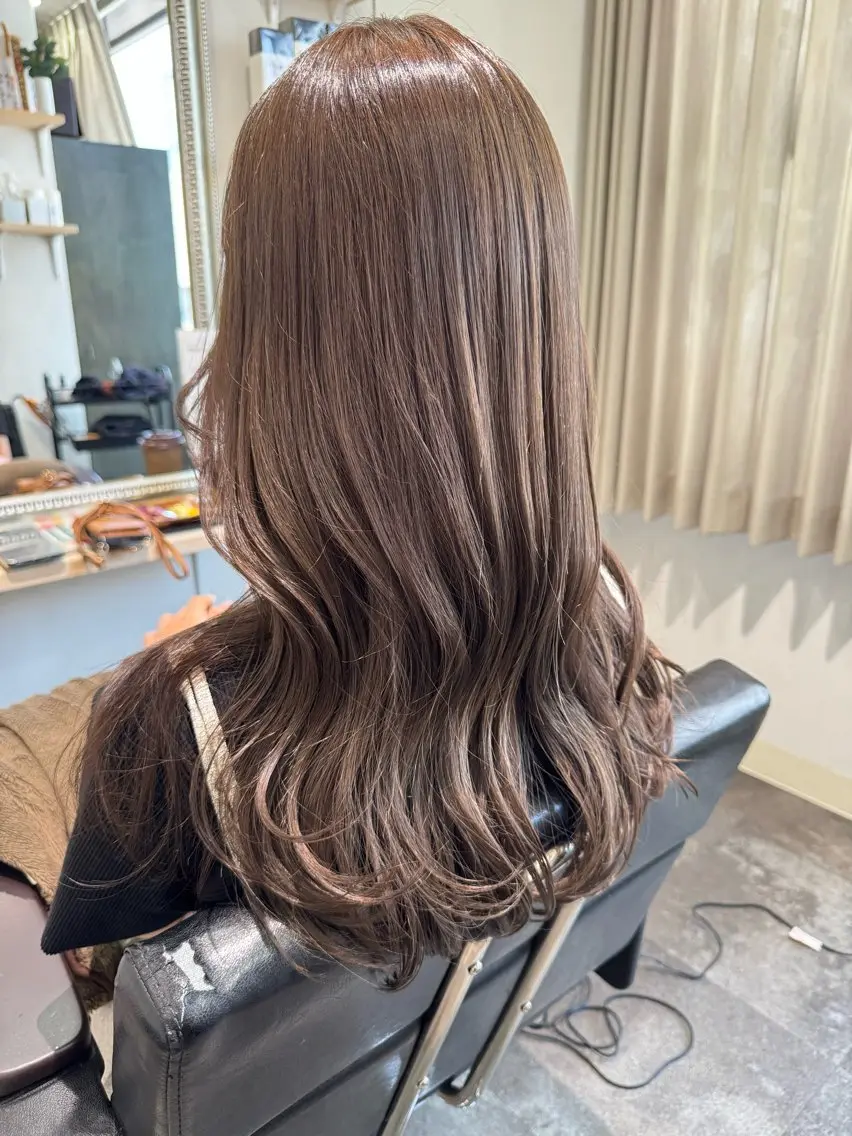 ロング カラー アディクシーカラー ブリーチ ダブルカラー ブリーチなしカラー 顔周りカット ayaka 縮毛矯正レイヤーのヘアスタイル