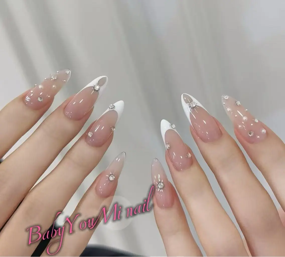 ネイル オーロラネイル フラワーネイル フットネイル フレンチネイル ジェルネイル ハンドネイル BabyYouMi nailのネイルデザイン
