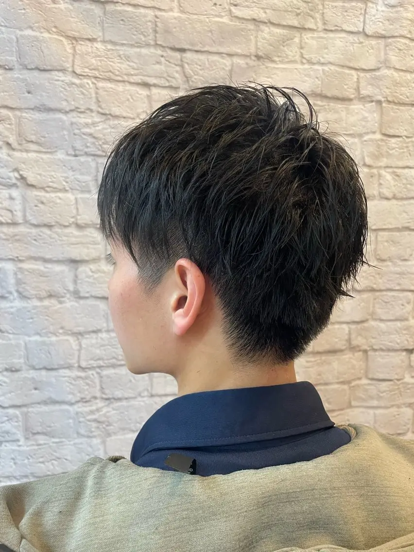 メンズ 岡林 咲良のヘアスタイル