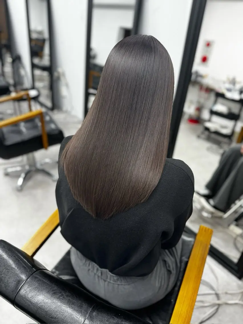 セミロング くせ毛 縮毛矯正 カット ヘアカラー 縮毛矯正 奥村 和也のヘアスタイル