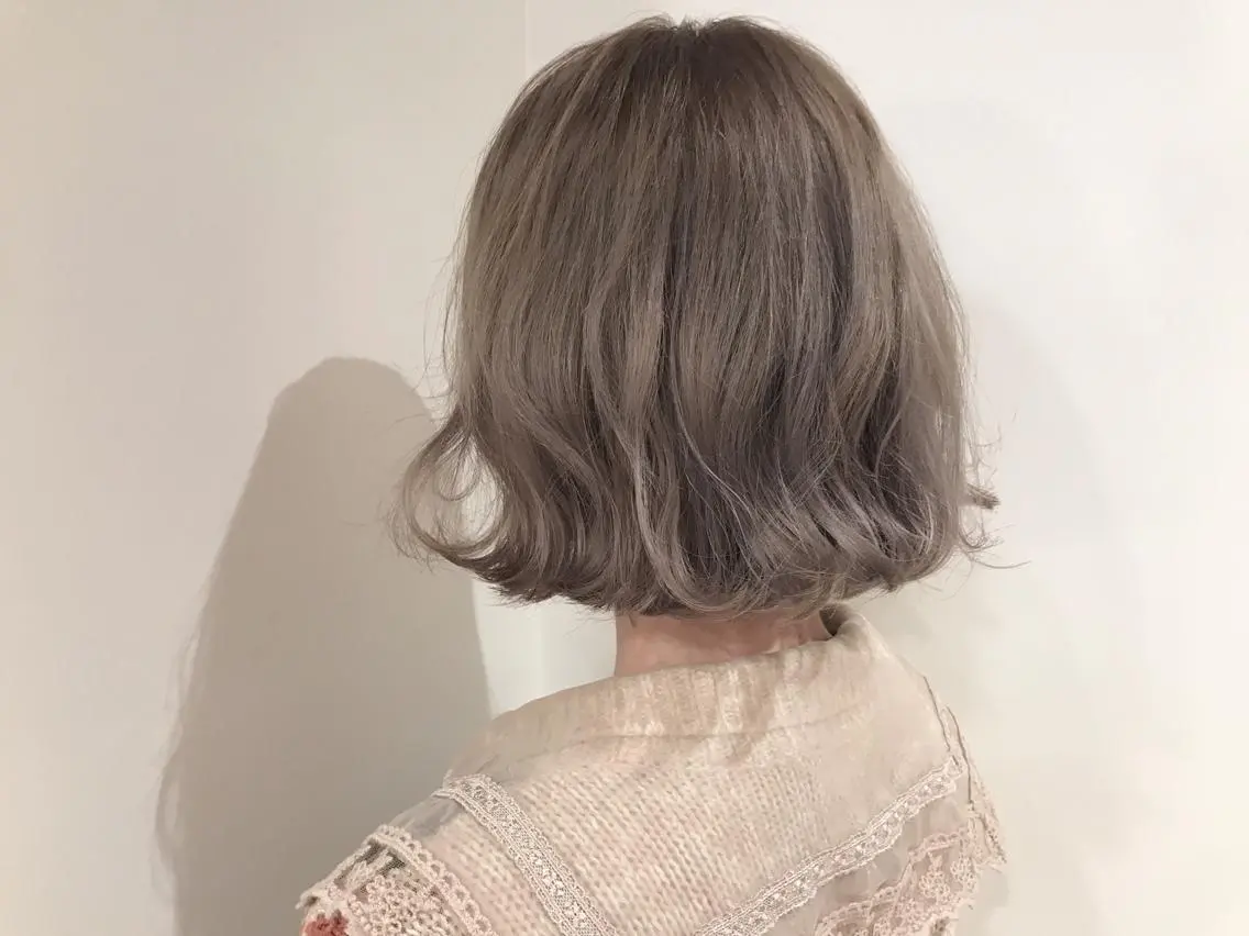 ショート カラー ヘアアレンジ 対馬 粘音のヘアスタイル