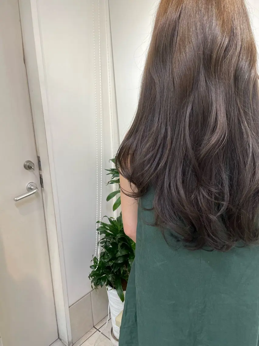 カラー 透明感カラー グレージュ オリーブグレージュ オリーブグレー 🩶Nemoto Saki🩶のヘアスタイル