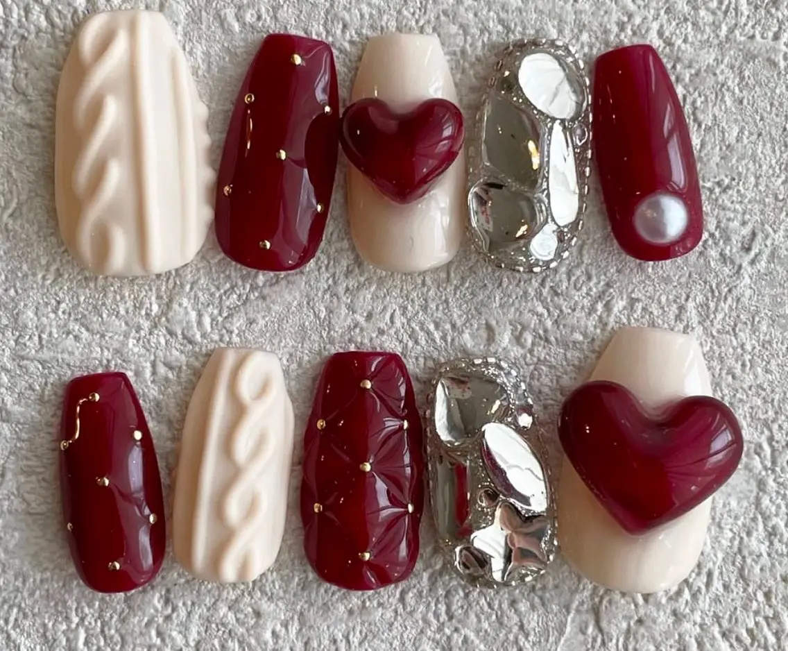 ネイル シンプルネイル ストーンネイル バレンタイン ワンホンネイル YUYI.nail salonのネイルデザイン