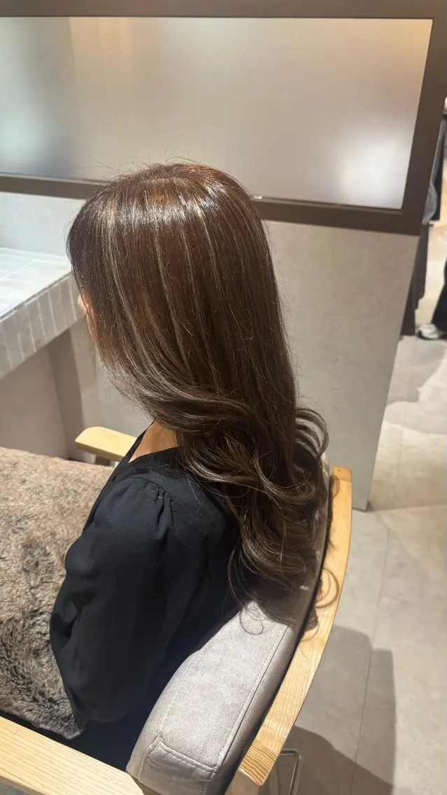 ロング カラー い な み ま なのヘアスタイル