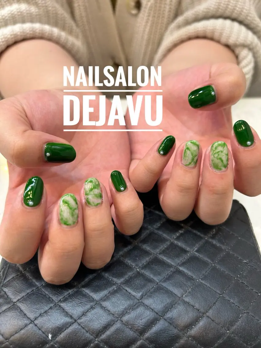 ネイル グリーン ハンドネイル Nailsalon Dejavuのネイルデザイン