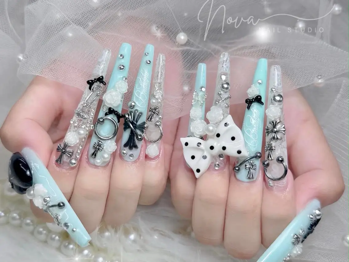 ネイル アートネイル ジェルネイル 韓国ネイル ニュアンスネイル ハンドネイル Luna Nail.Novaのネイルデザイン