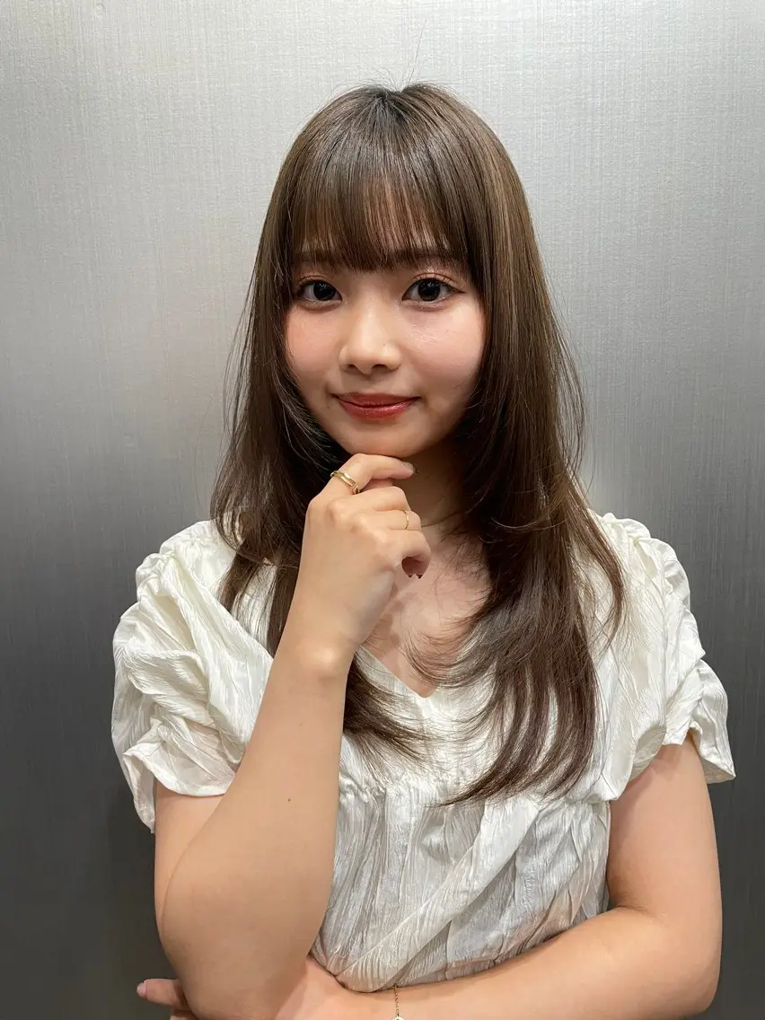 セミロング 秋山 輝星のヘアスタイル