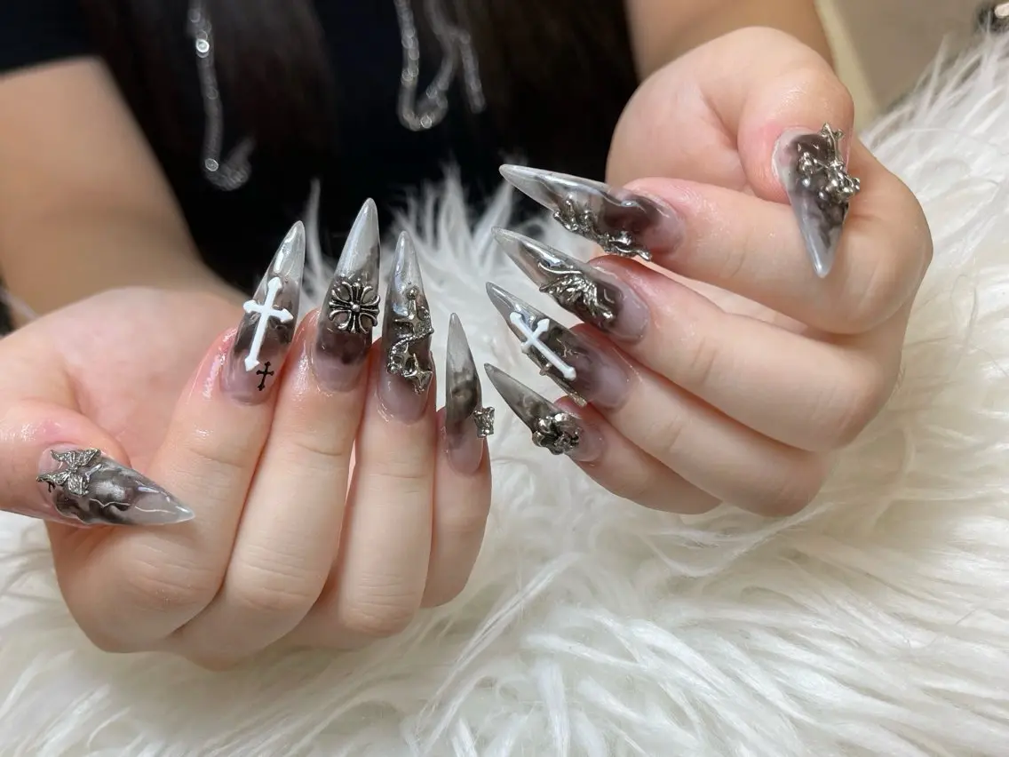ネイル チークネイル 長さ出し フレンチネイル ジェルネイル ガラスフレンチ ハンドネイル ANH NAIL ゴテゴテ専門店💎のネイルデザイン