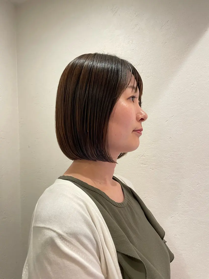 ショート カラー カット ヘアカラー トリートメント 💖ボブ/縮毛矯正 顔周りレイヤー/ユイのヘアスタイル