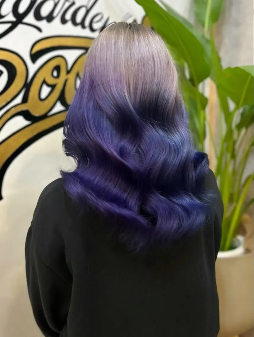 セミロング ヘアカラー 遊佐 真梨奈のヘアスタイル
