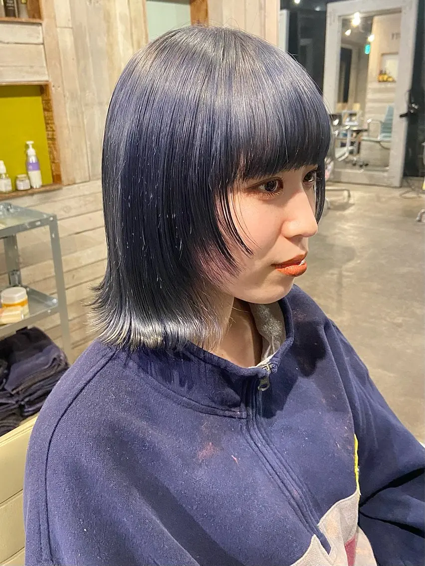 ミディアム ブリーチカラー/ブロ ンドレイヤーカットのヘアスタイル