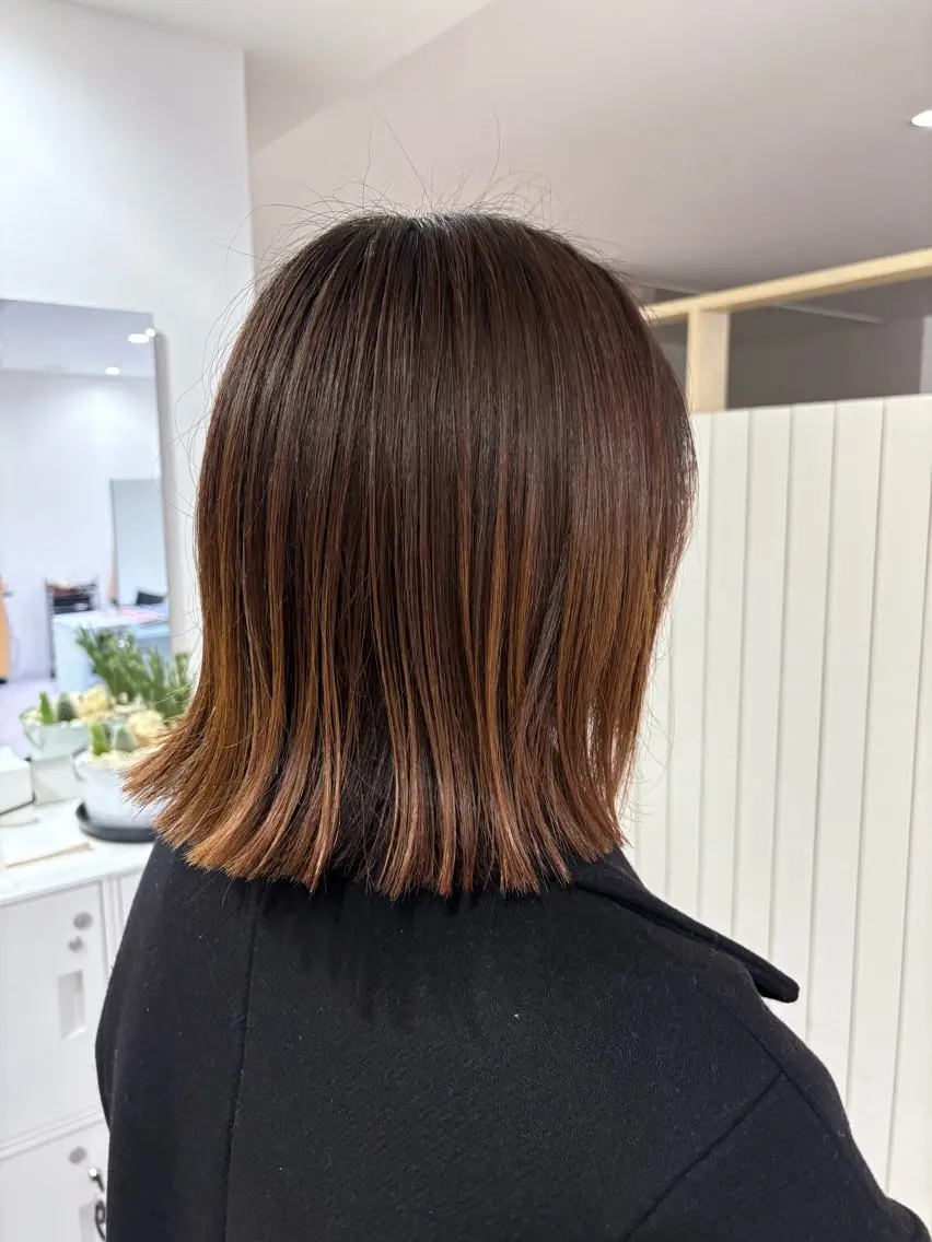 ミディアム ボブ 外ハネヘア 小泉 萌詠のヘアスタイル