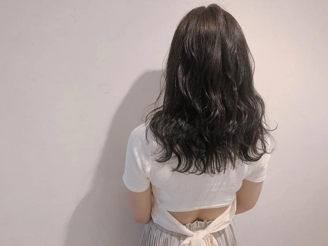 セミロング カラー 伊藤 さやかのヘアスタイル
