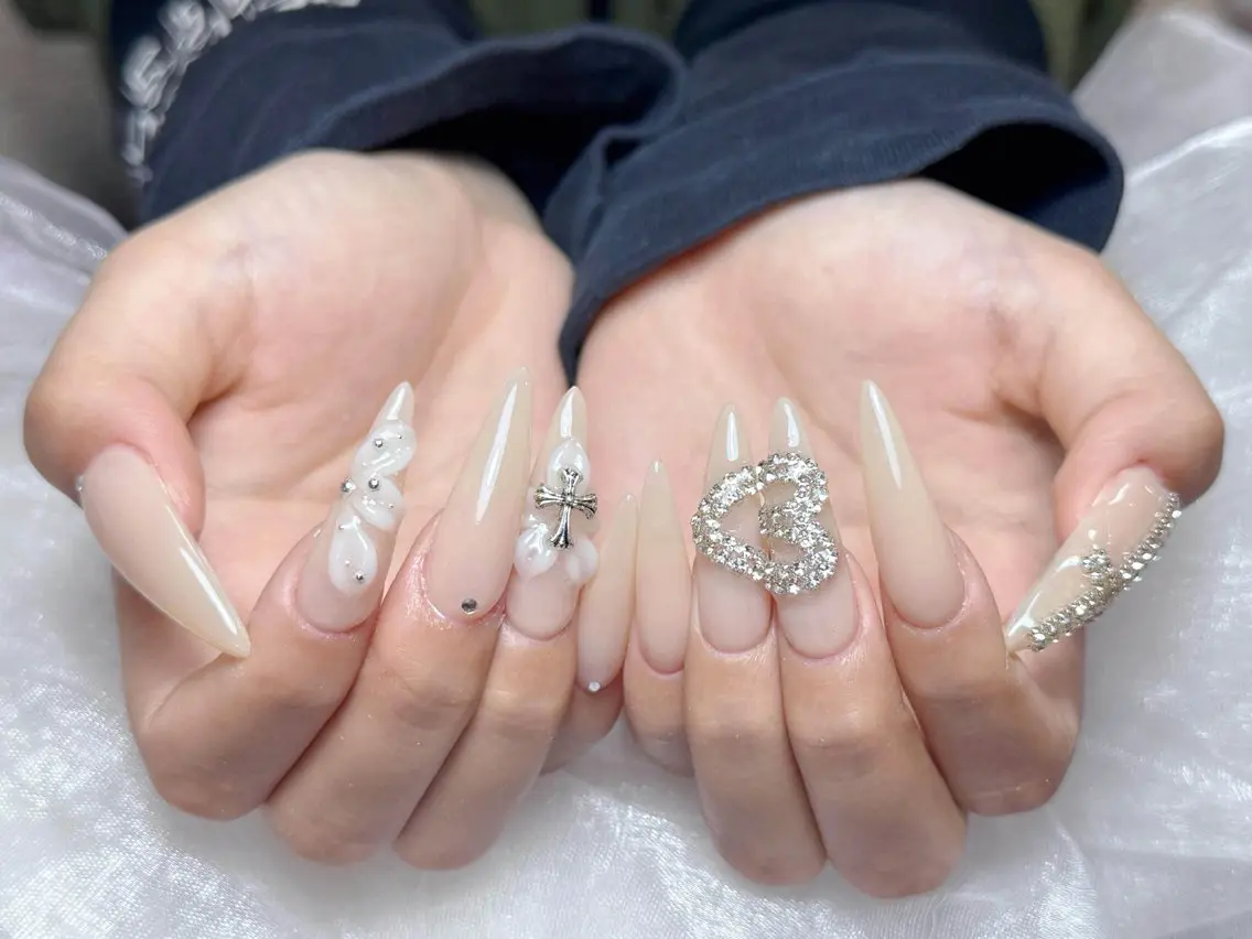 ネイル アートネイル 成人式 ジェルネイル ニュアンスネイル 夏ネイル ハンドネイル Jenn Nail Salonのネイルデザイン